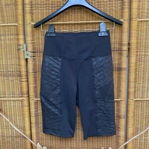 ATHLETA Delancey Gleam Moto Short pull on comfort biker shorts textured XXS